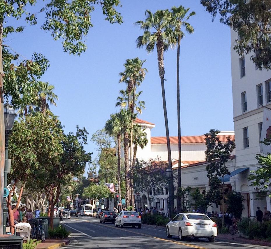 Santa Barbara fica perto de Los Angeles, na Califórnia